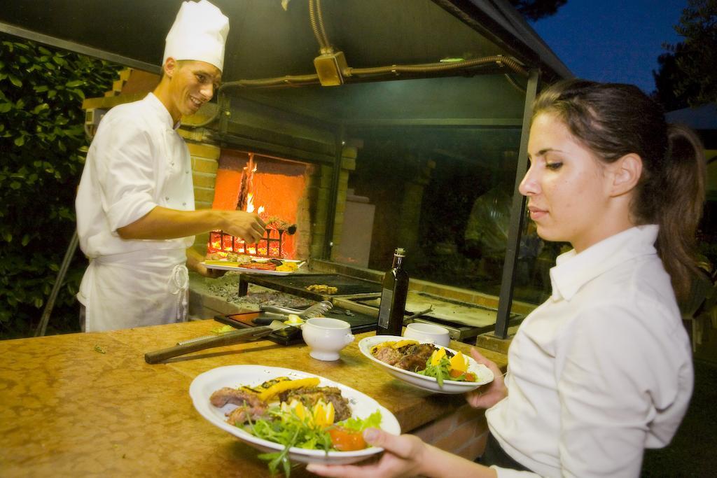 Hotel Marilu Eraclea Mare Ngoại thất bức ảnh