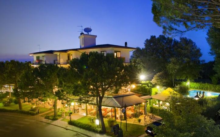 Hotel Marilu Eraclea Mare Ngoại thất bức ảnh