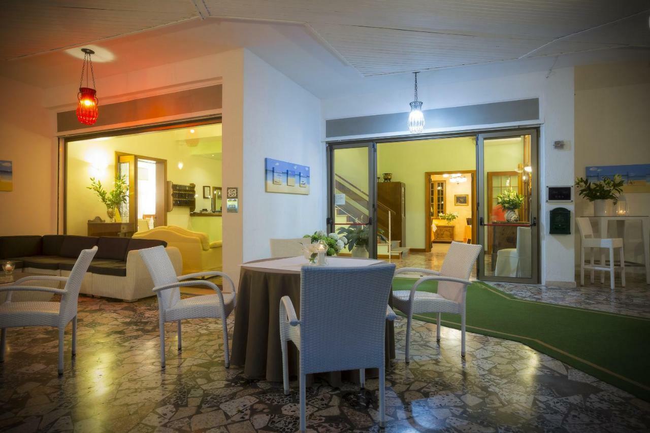 Hotel Marilu Eraclea Mare Ngoại thất bức ảnh