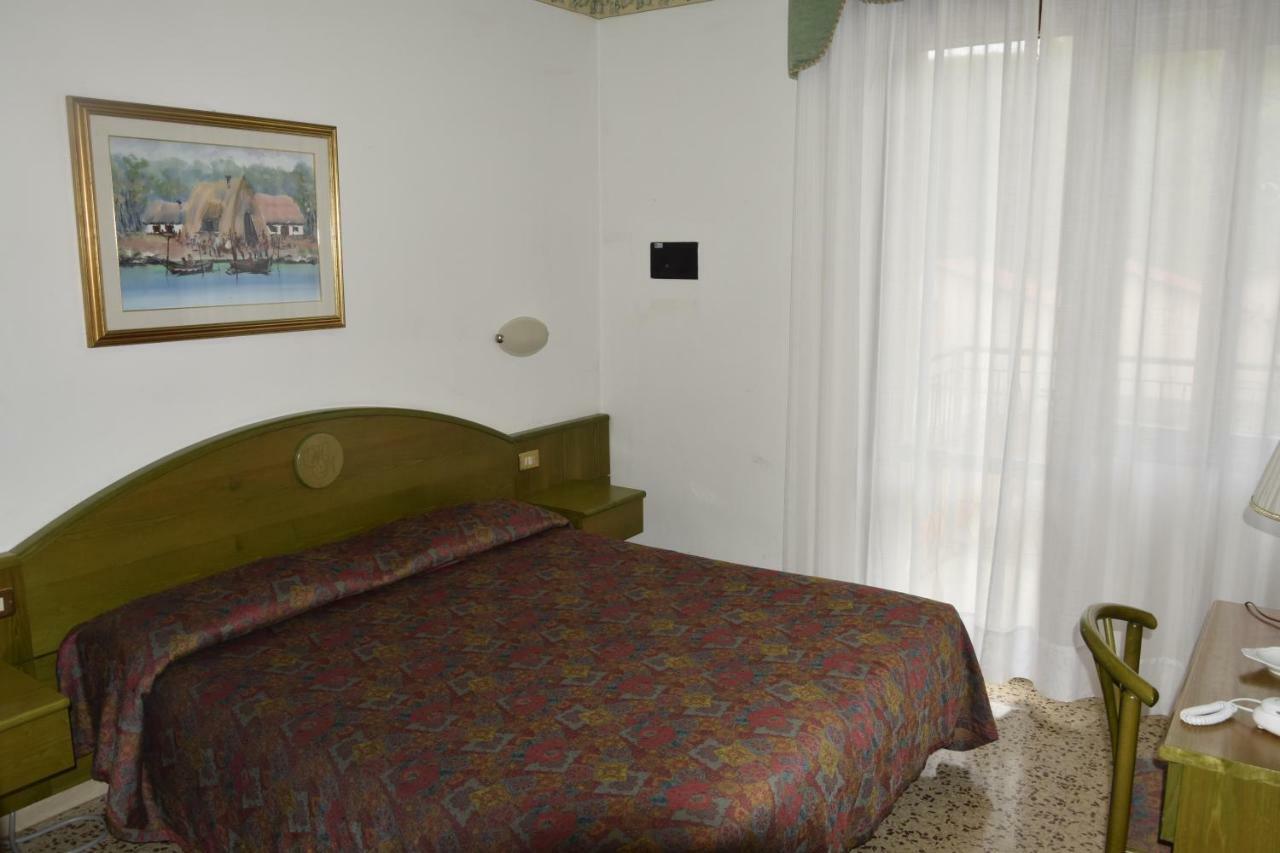 Hotel Marilu Eraclea Mare Ngoại thất bức ảnh